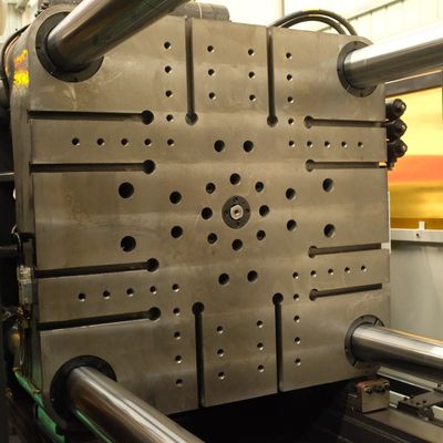 OUCO Injection Moulding Machines 800T Production Of Garbage Cans Support Customized